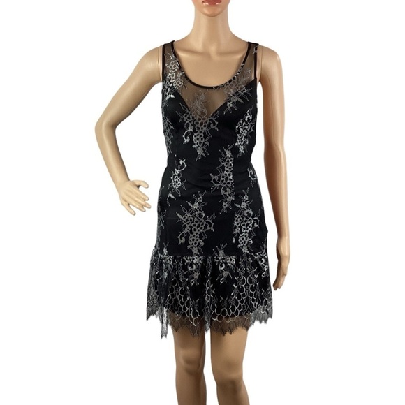 Lovers + Friends Giselle Mini Dress Size S Black Floral Lace - Picture 1 of 6